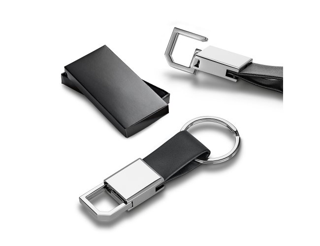 CHAVEIRO EM COURO SINTÉTICO E METAL