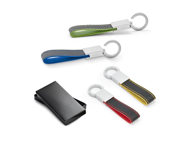 CHAVEIRO EM COURO SINTÉTICO E METAL